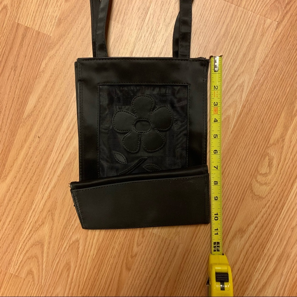 GUC Vintage Black Flower Screen Shoulder Bag - Picture 9 of 16